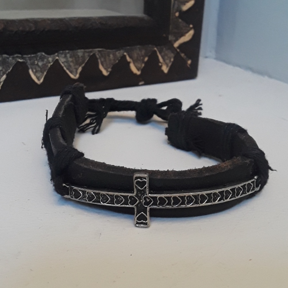Cross leather bracelet